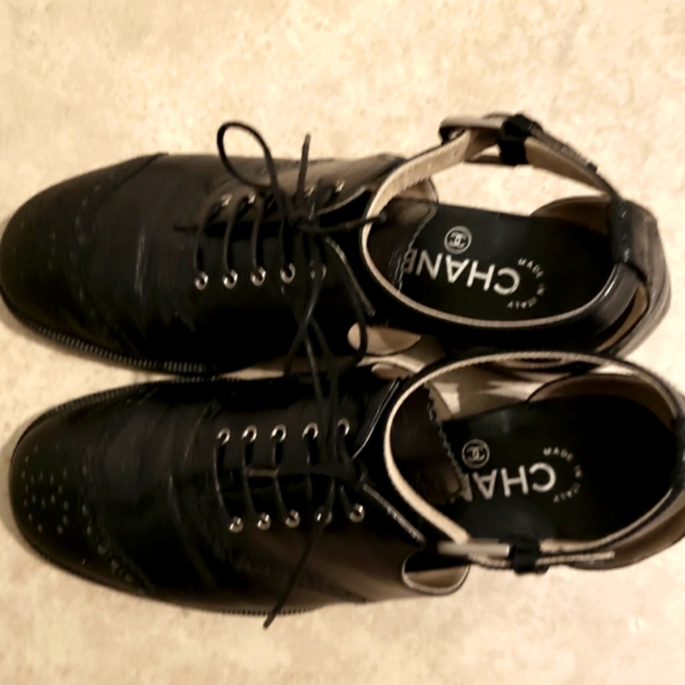 Chanel leather ankle strap loafers - Picture 4 of 15